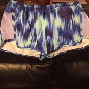 Women’s Old Navy Active Running Shorts